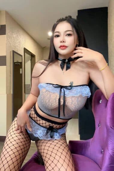 Girl Portrait of HONEY, discreet and elegant escort service in Bukit Indah 1.