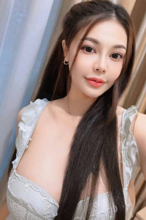 HONEY, experienced escort offering massage sessions in Bukit Indah 1. - small image