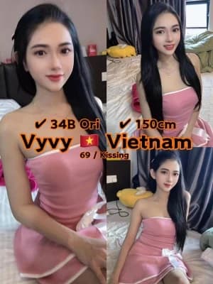 Sophisticated portrait of VYVY, luxury companion in JB Town 3. - small image