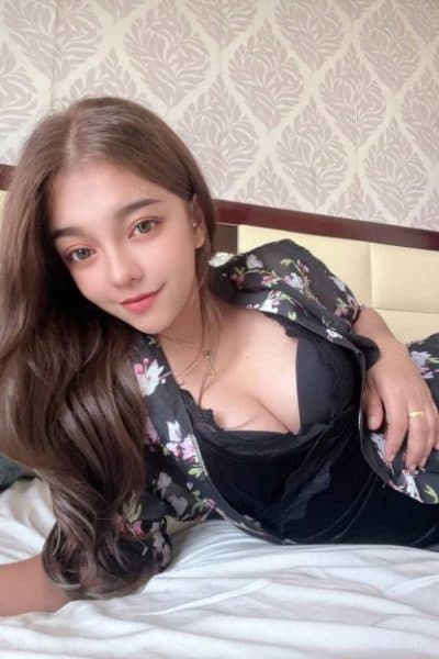 Girl Elegant photo of JAYDA, your private massage escort in Nusa Bestari 1.
