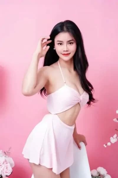 Girl FF, luxury massage escort available in Nusa Bestari 1.