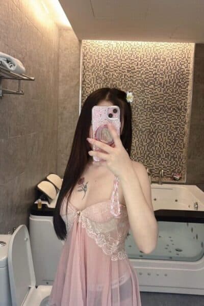 Girl BENZ – trusted companion for private massage experiences in JB Town 5.