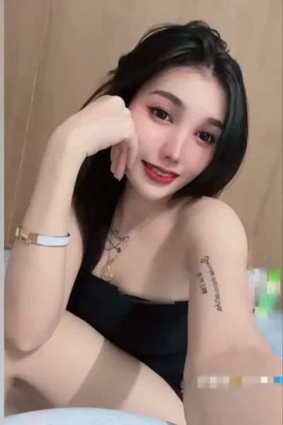 Girl Discreet and professional massage companion – KIMCHI in JB Town 2.