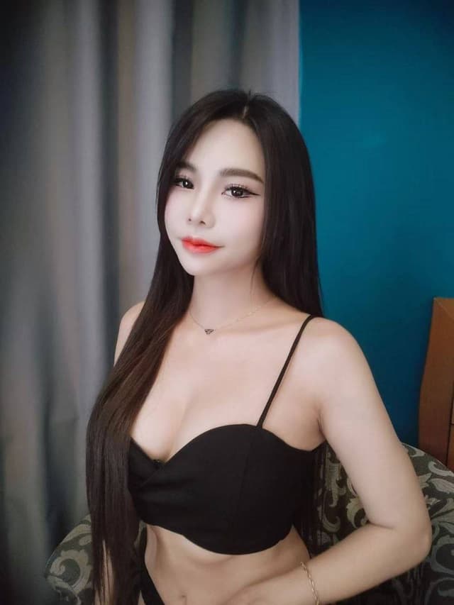 Photo of LUCKY, elegant and discreet massage escort from JB Town 4. - small image