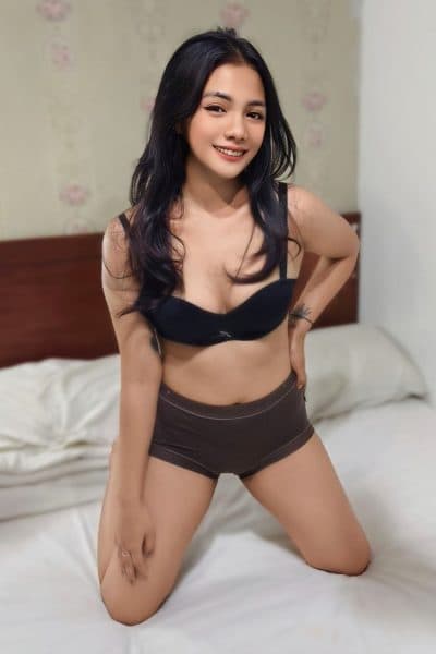 Girl TINA, luxury massage escort available in JB Town 2.