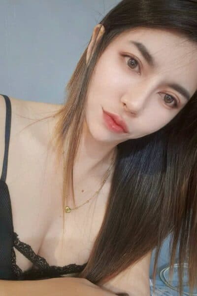 Girl GRACE – available for exclusive massage companionship across Bukit Indah 3.