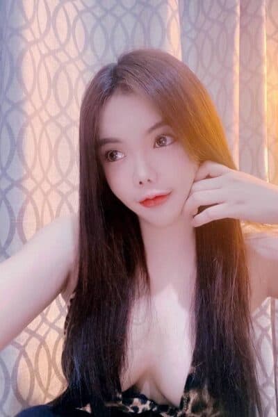 Girl Profile photo of JENNI, sensual and discreet massage escort from Bukit Indah 3.
