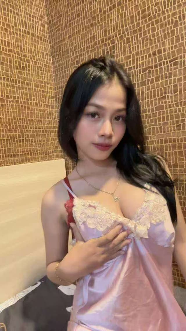 Photo of OLIV 618, elegant and discreet massage escort from Mount Austin 1. - small image