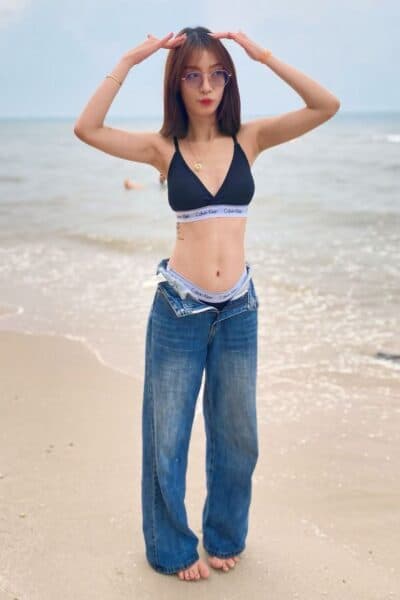 Girl Discreet and professional massage companion – YENLY in Bukit Indah 3.