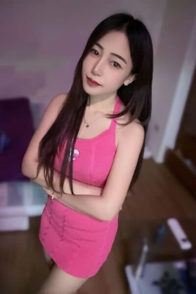 Girl POLLY, luxury massage escort available in Nusa Bestari 1.