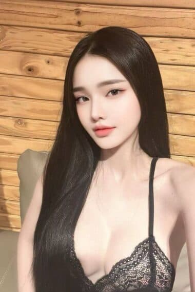 Girl PHI PHI, luxury massage escort available in JB Town 5.