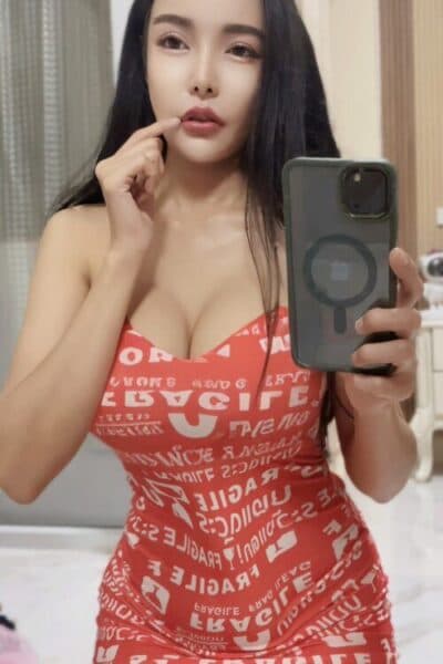 Girl MAYA – trusted companion for private massage experiences in Bukit Indah 1.