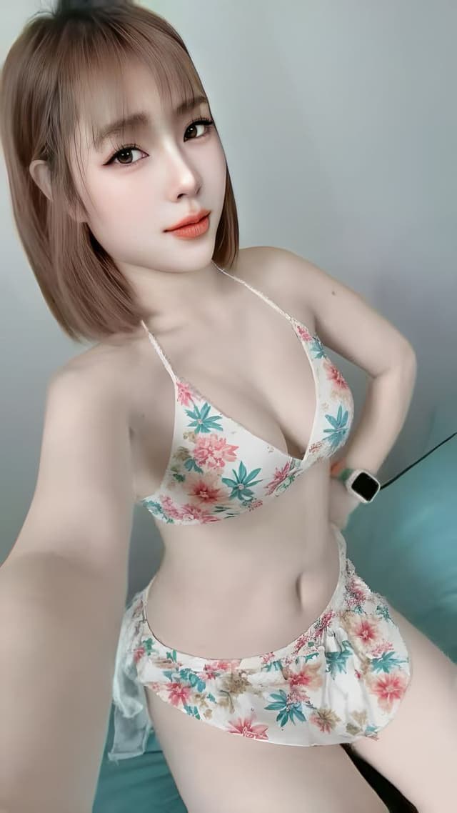 Photo of XIAO FANG 99, elegant and discreet massage escort from JB Town 6. - small image