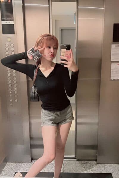 Girl BEE 79 – trusted companion for private massage experiences in JB Town 6.