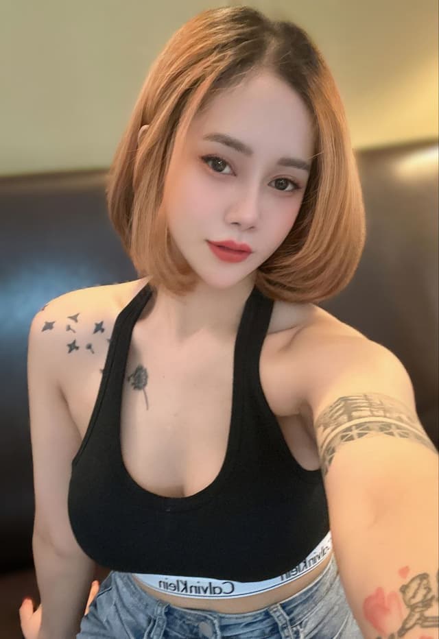 Profile photo of CARMEN, sensual and discreet massage escort from Taman Daya 1. - small image