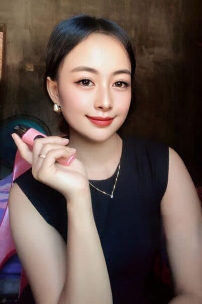 Girl CHENA 59, offering relaxing massage companionship in JB Town 7.