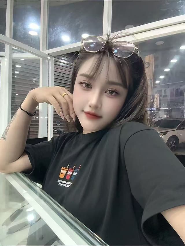 Relaxing and elegant photo of KITTY 36, private escort in Bukit Indah 2. - small image