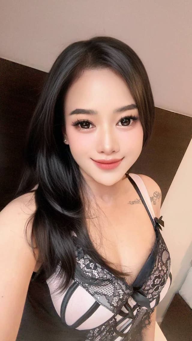 VENES 76 – trusted companion for private massage experiences in JB Town 6. - small image