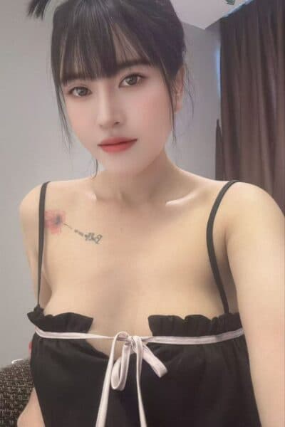 Girl YUYING 258 posing gracefully – available for massage companionship in JB Town 6.