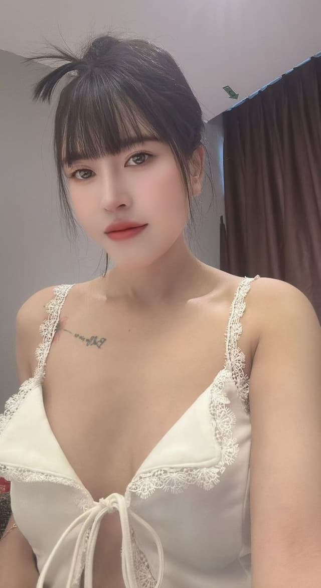 Relaxing and elegant photo of YUYING 258, private escort in JB Town 6. - small image