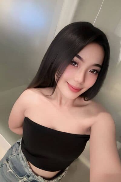 Girl Elegant photo of APRIL, your private massage escort in Bukit Indah 3.