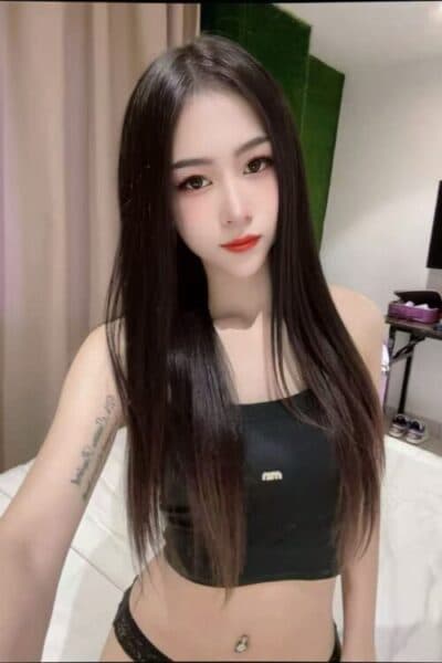 Girl RAINA, luxury massage escort available in Bukit Indah 1.