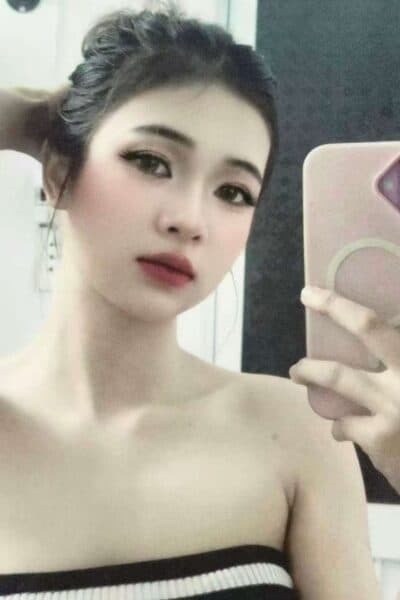 Girl Elegant photo of 宝宝 838, your private massage escort in Tebrau 2.