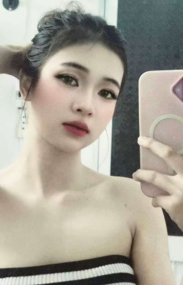 Introducing 宝宝 838, sensual and reliable massage escort in Tebrau 2. - small image