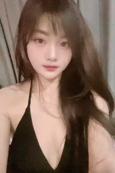 Girl Discreet and professional massage companion – XIAO HONG 128 in Permas 1.