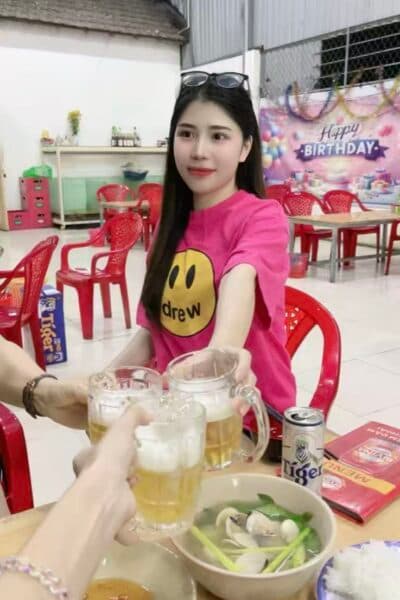 Girl Discreet and professional massage companion – XIAO QIAN 588 in Permas 1.