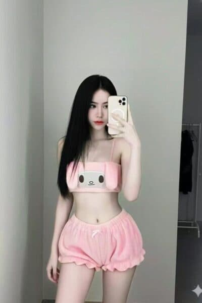 Girl Elegant photo of RAINA, your private massage escort in Bukit Indah 1.