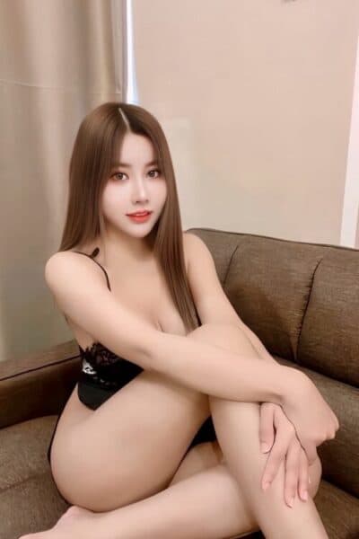Girl Discreet and professional massage companion – DAPHNE in Bukit Indah 1.