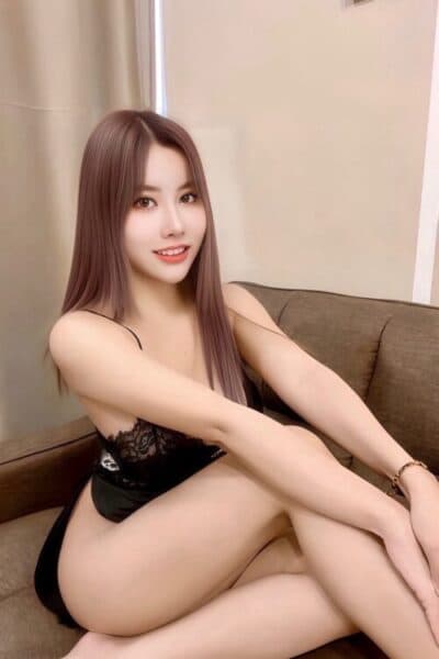 Girl Profile photo of DAPHNE, sensual and discreet massage escort from Bukit Indah 1.