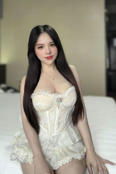 Girl KINS posing gracefully – available for massage companionship in JB Town 2.