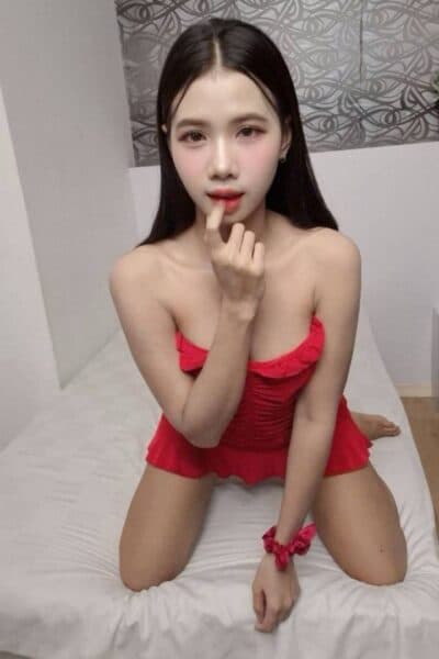 Girl PARY, luxury massage escort available in Bukit Indah 3.