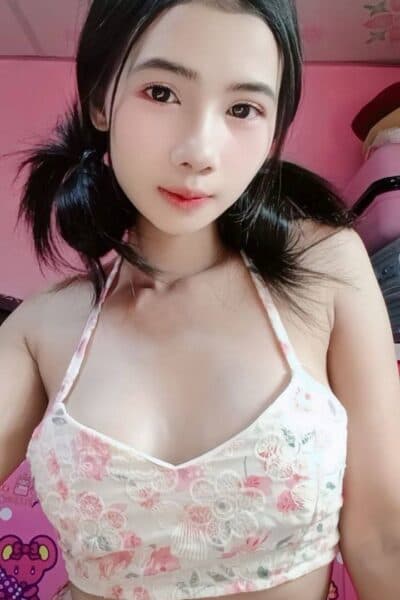 Girl Profile photo of PARY, sensual and discreet massage escort from Bukit Indah 3.