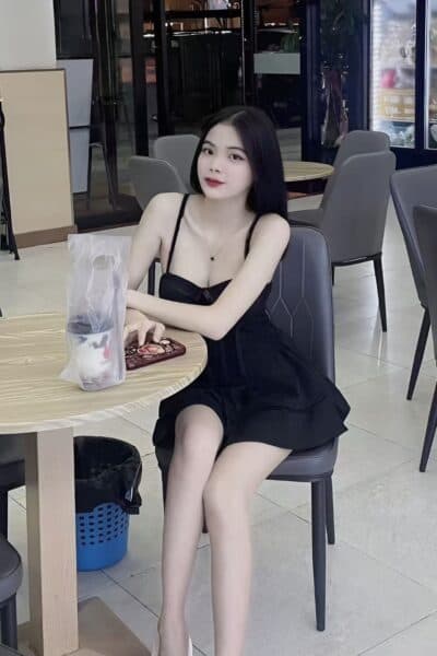 Girl Discreet and professional massage companion – MANGO 288 in JB Town 6.