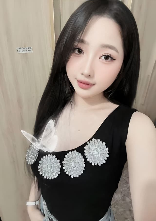 Stylish promotional photo of MIDORI 779, private massage companion in JB Town 7. - small image