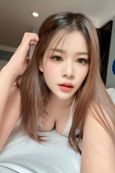 Girl SOM 160, luxury massage escort available in JB Town 7.