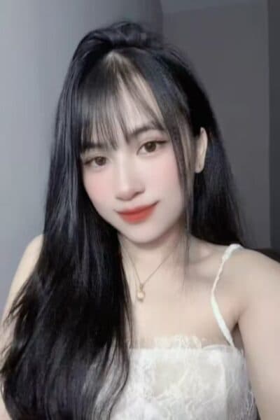 Girl Elegant photo of HUYEN 868, your private massage escort in Tebrau 2.