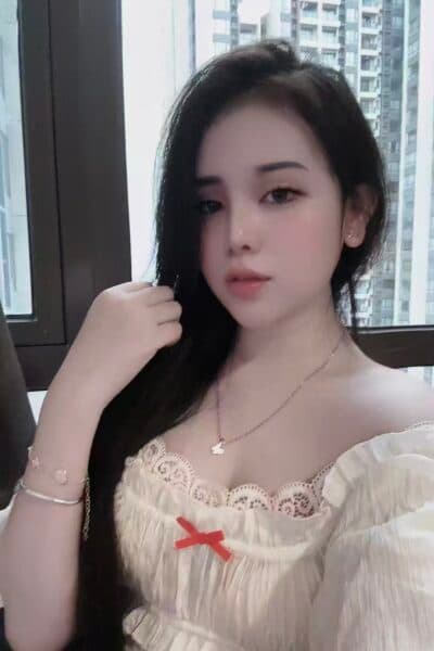 Girl Discreet and professional massage companion – KITTY 289 in Bukit Indah 2.