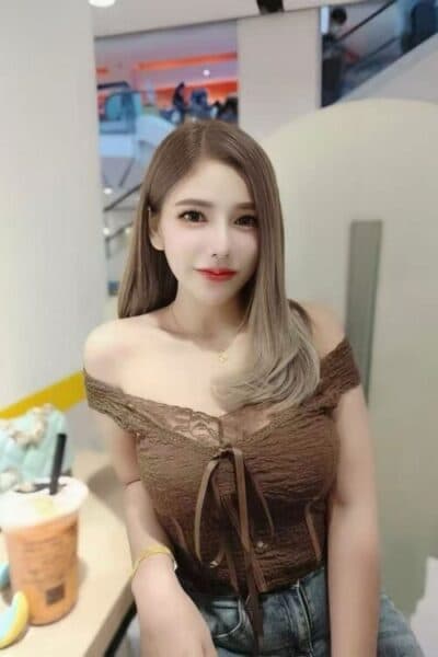 Girl Discreet and professional massage companion – IRENE in Bukit Indah 1.