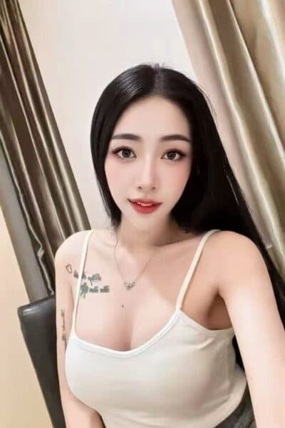 Girl NISA, luxury massage escort available in Bukit Indah 1.