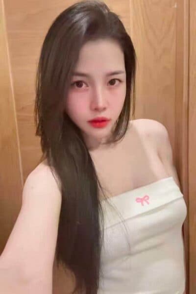 Girl Discreet and professional massage companion – NANA 808 in Tebrau 2.