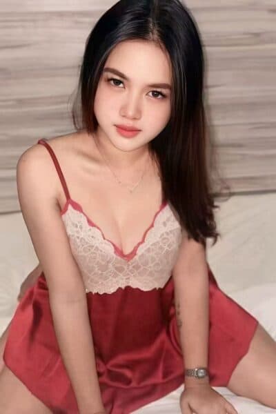 Girl Discreet and professional massage companion – CELINE 819 in Mount Austin 1.