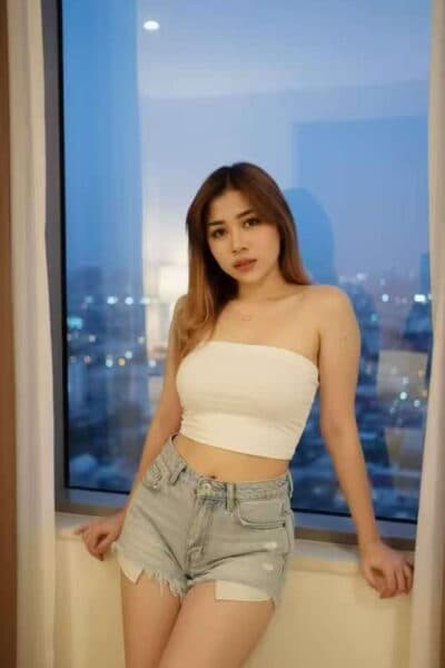 Girl Discreet and professional massage companion – ANY 96 in Bukit Indah 2.