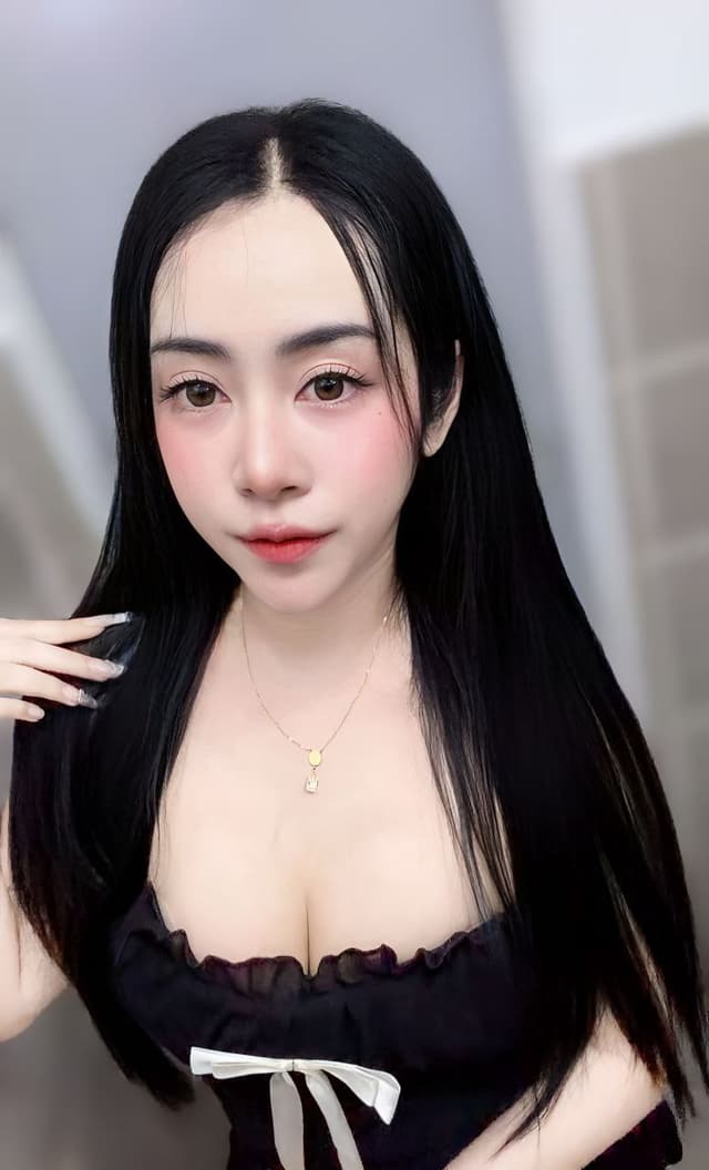 Introducing AICHA 155, sensual and reliable massage escort in JB Town 6. - small image