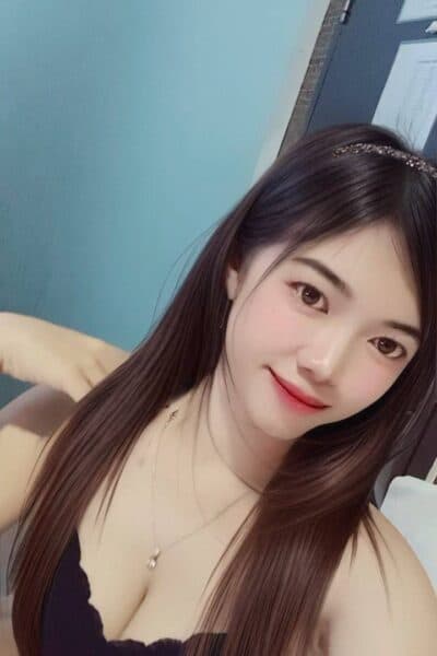 Girl Discreet and professional massage companion – KIARA in Nusa Bestari 3.