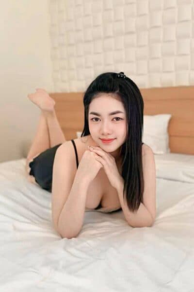 Girl CELINE, luxury massage escort available in Tebrau 1.