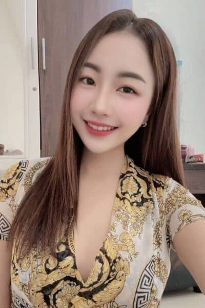 Girl Discreet and professional massage companion – BOWIE in Tebrau 1.